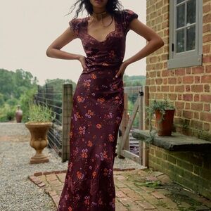 Elegant Floral Lace Dress in Burgundy